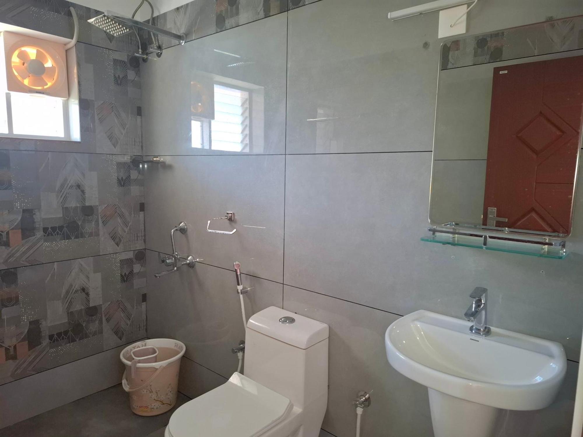 Seaside Homestay تريفِندرم الغرفة الصورة